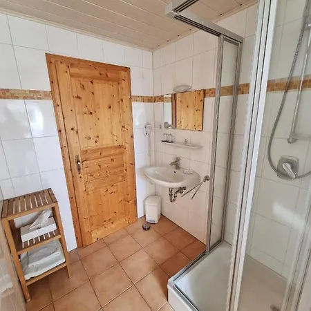 Monteurunterkunft Ludwigskanal Konukevi *